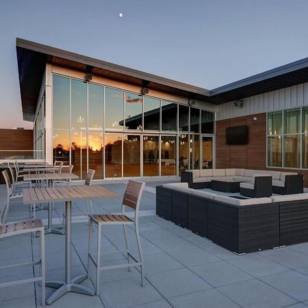 Courtyard By Marriott Iowa City University Heights Bagian luar foto