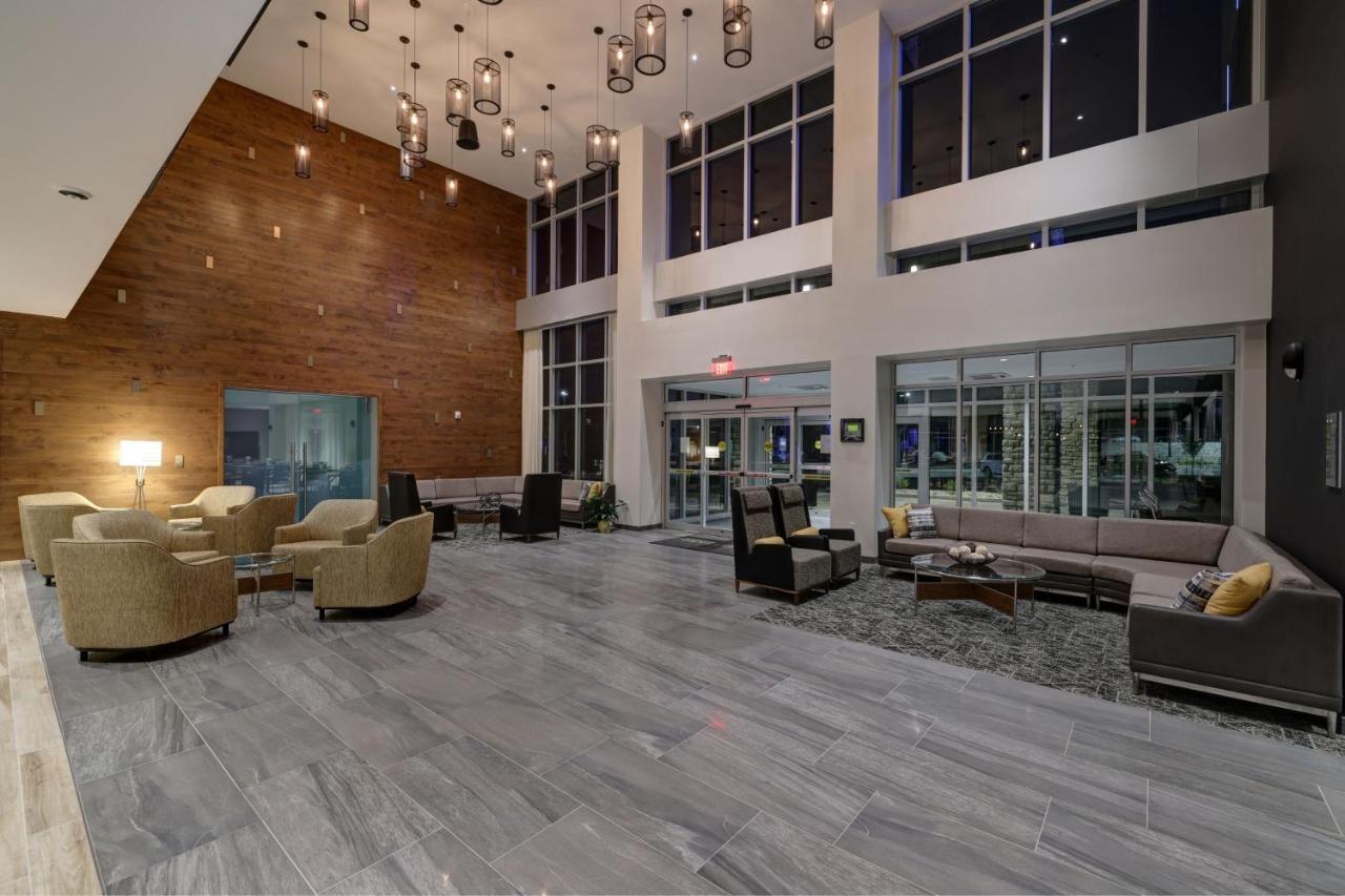 Courtyard By Marriott Iowa City University Heights Bagian luar foto