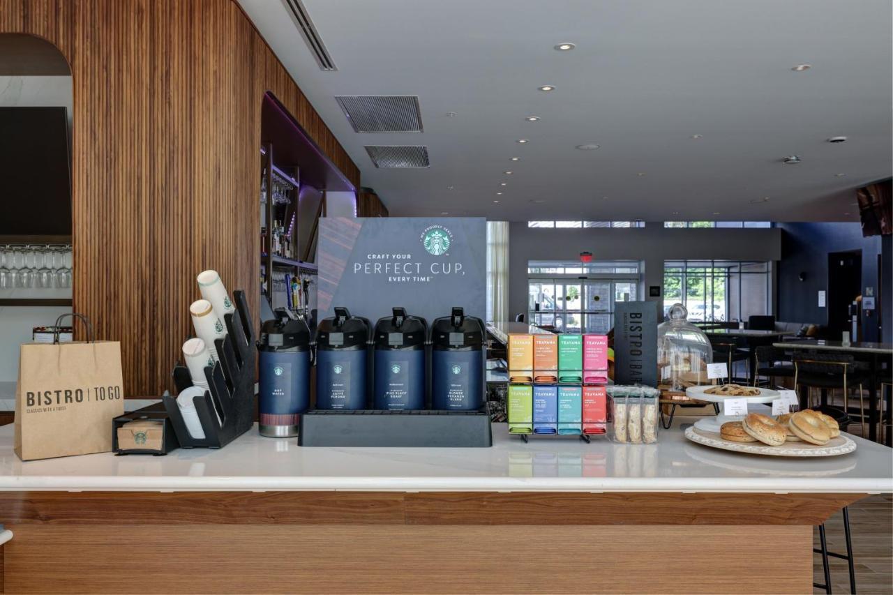 Courtyard By Marriott Iowa City University Heights Bagian luar foto